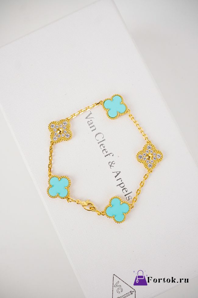 Fortok Van Cleef & Arpels Turquoise Diamond Five-Flower Bracelet - 1