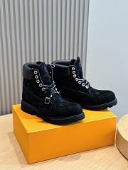 Fortok Louis Vuitton x Timberland Old Flower Ankle Boots Black - 1