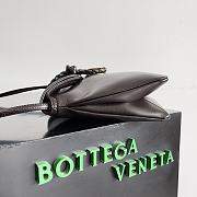 Fortok Bottega Veneta Liberta Crossbody Bag Fondant 806030 27x16x6cm - 4