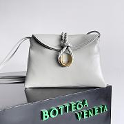 Fortok Bottega Veneta Liberta Crossbody Bag Light Grey 806030 27x16x6cm - 1