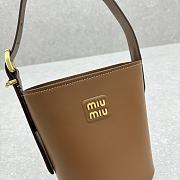 Fortok Miu Miu 24SS Bucket Bag Brown 16x10x24cm - 5