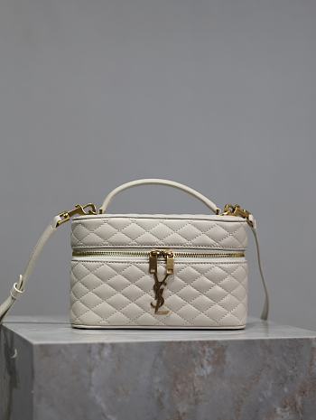 Fortok Saint Laurent White Gaby Mini Quilted Leather Vanity Bag 766731 18x11x6.5cm