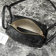 Fortok Bottega Veneta Small Loop Crossbody Bag Black 796615 19x12x9cm - 5