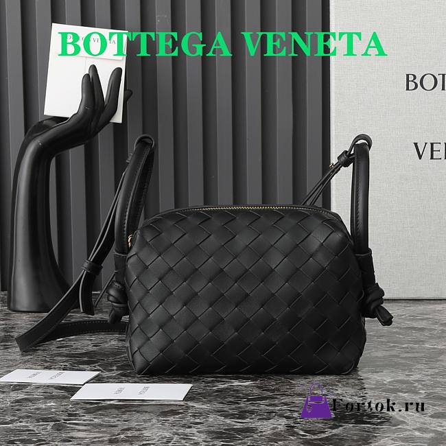 Fortok Bottega Veneta Small Loop Crossbody Bag Black 796615 19x12x9cm - 1