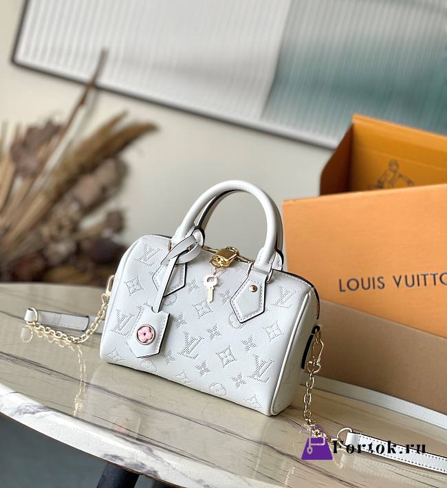 Fortok Louis Vuitton Speedy Bandoulière 20 Monogram Pattern Bag White M11276 20.5x13.5x12cm   - 1
