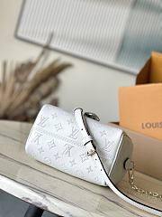 Fortok Louis Vuitton Speedy Bandoulière 20 Monogram Pattern Bag White M11276 20.5x13.5x12cm   - 2