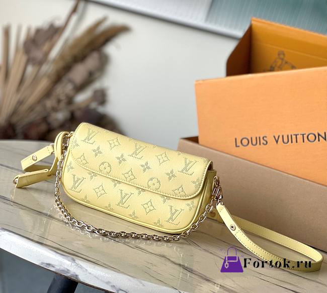 Fortok Louis Vuitton Wallet On Chain lvy Bag Yellow M11299 23.5x12x4.3cm - 1