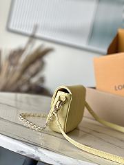 Fortok Louis Vuitton Wallet On Chain lvy Bag Yellow M11299 23.5x12x4.3cm - 6
