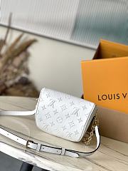 Fortok Louis Vuitton Mini Bumbag White M11300 17x12x9.5cm - 5