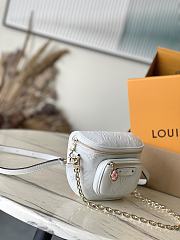 Fortok Louis Vuitton Mini Bumbag White M11300 17x12x9.5cm - 2