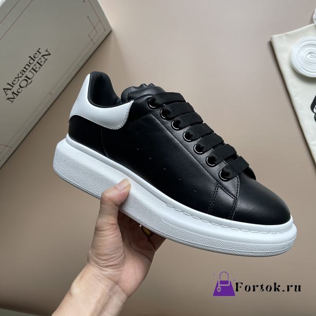 Fortok Alexander McQueen Oversized Sneakers Black White  - 1