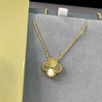 Fortok Van Cleef & Arpels One-flower Bracelet Gold