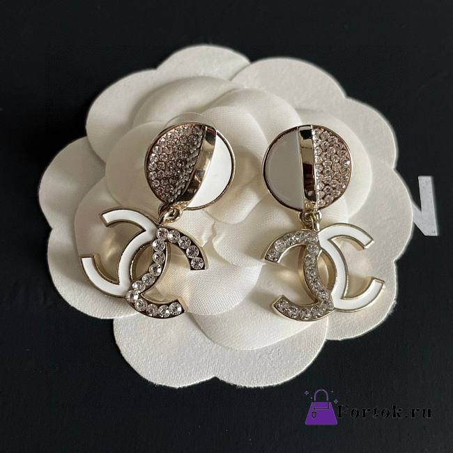 Fortok Chanel Double C Half Diamond Earrings - 1