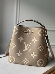 Fortok Louis Vuitton NéoNoé MM Bicolor Bucket Bag M45555 26x26x17.5cm - 5