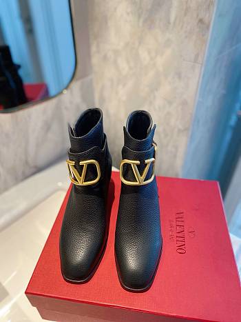 Fortok Valentino Black Garavani VLogo Ankle Boots