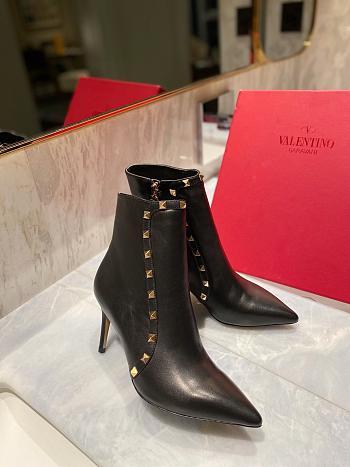 Fortok Valentino Garavani Smooth Calfskin Rockstud Ankle Boots Black