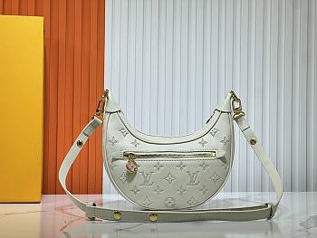 Fortok Louis Vuitton Loop Bag White Monogram Embossed Calfskin M11279 24x22x6cm