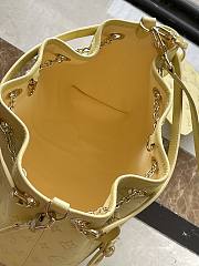 Fortok Louis Vuitton Bundle Bag Yellow Monogram Embossed Calfskin M11283 28x20x11cm - 4
