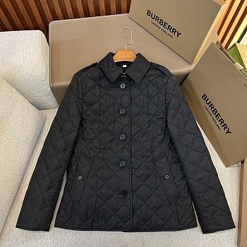 Fortok Burberry Frankby Quilted Jacket in Beige / Black 
