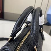 Fortok Gucci GG Emblem Super Mini Top Handle Bag Black 815256 16.5x10x8cm - 6
