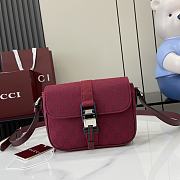 Fortok Gucci GG Mini Crossbody Bag Red Original GG Canvas 802100 20x14x6.5cm - 1