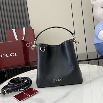 Fortok Gucci GG Emblem Mini Bucket Bag Black 816118 19x18x11cm