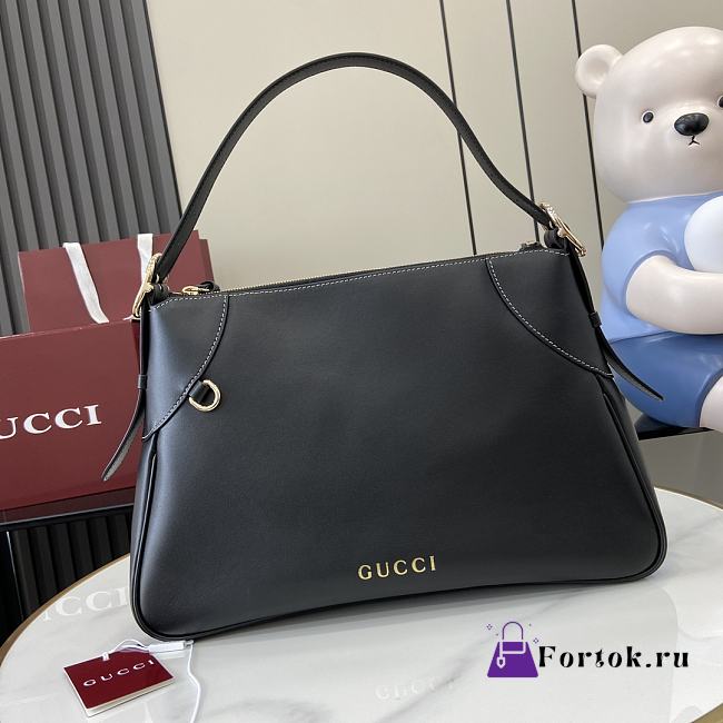 Fortok Gucci GG Emblem Medium Shoulder Bag Black 815217 37x23x8cm - 1
