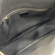 Fortok Gucci GG Emblem Medium Shoulder Bag Black 815217 37x23x8cm - 2