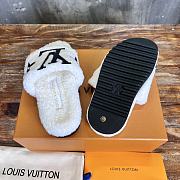 Fortok Louis Vuitton Fur Slippers White  - 3