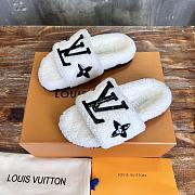 Fortok Louis Vuitton Fur Slippers White  - 2