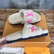 Fortok Louis Vuitton Fur Slippers Beige & Pink - 5