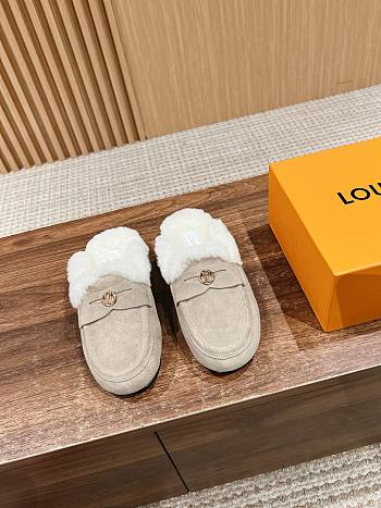 Fortok Louis Vuitton Soho Open Back Loafer Beige 
