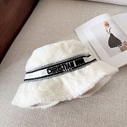 Fortok Dior D-Bobby Cannage Small Brim Bucket Hat White Shearling - 3