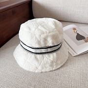 Fortok Dior D-Bobby Cannage Small Brim Bucket Hat White Shearling - 2