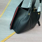 Fortok Valentino Vlogo Garavani Escape Calfskin Shopping Bag Black 31x25x15cm - 3