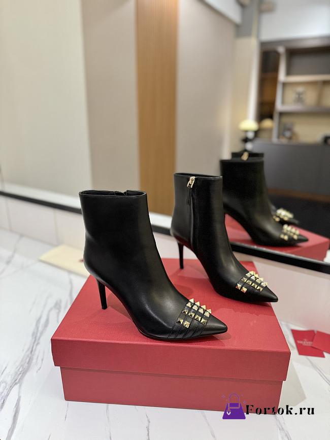 Fortok Valentino Garavani Rockstud Pointed Toe Black Leather Ankle Boot - 1