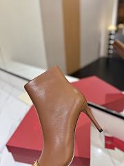 Fortok Valentino Garavani Rockstud Pointed Toe Brown Leather Ankle Boot - 6