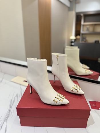 Fortok Valentino Garavani Rockstud Pointed Toe White Leather Ankle Boot