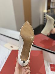 Fortok Valentino Garavani Rockstud Pointed Toe White Leather Ankle Boot - 6