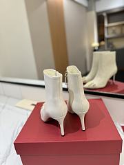 Fortok Valentino Garavani Rockstud Pointed Toe White Leather Ankle Boot - 3