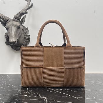Fortok Bottega Veneta Arco Suede Tote Bag Brown 8001 34x13x21cm