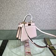 Fortok Fendi Peekaboo Iseeyou Petite Bag in Light Pink 20x11x15cm - 6