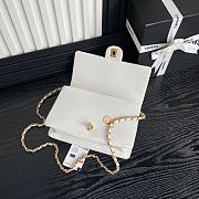 Fortok Chanel 24K Small Flap Bag Grain Shiny Calfskin White AS5186 15×23×8cm - 5