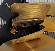 Fortok Dolce & Gabbans Calfskin Sicily Bag With Iguana Print Gold 20cm - 6