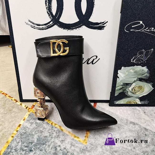Fortok Dolce&Gabbana Rhinestone Heel Belt Buckle Ankle Boots Black - 1