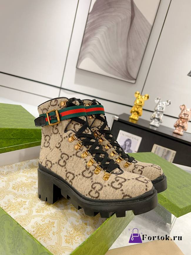 Fortok Gucci Beige GG Logo Ankle Boots - 1