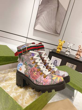 Fortok Gucci GG Beige Floral Ankle Boots