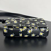 Fortok Bottega Veneta Daisy Print Cassette Bag In Black 23x15x6cm - 4