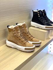 Fortok Louis Vuitton V Squad Leather And Fur High Boots Beige - 1