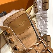 Fortok Louis Vuitton V Squad Leather And Fur High Boots Beige - 4